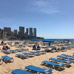 Apartamento frente al mar, moderno con aire acondicionado, parking y free Wi-Fi